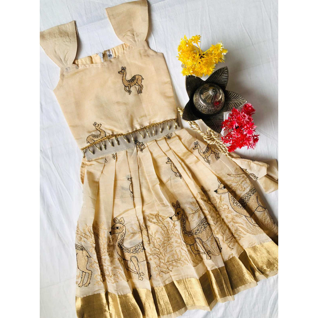 Arha'scouture Facebook ad: Starting at Just ₹1500- Buy Now