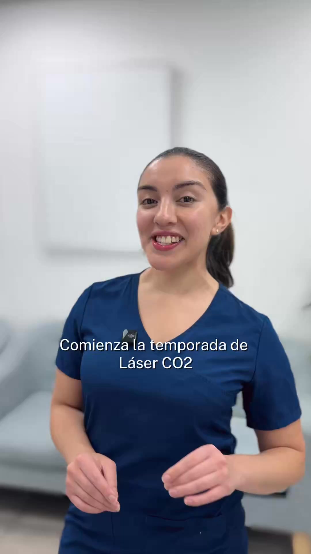 Clínica Mares Facebook ad: Consulta dermatológica.