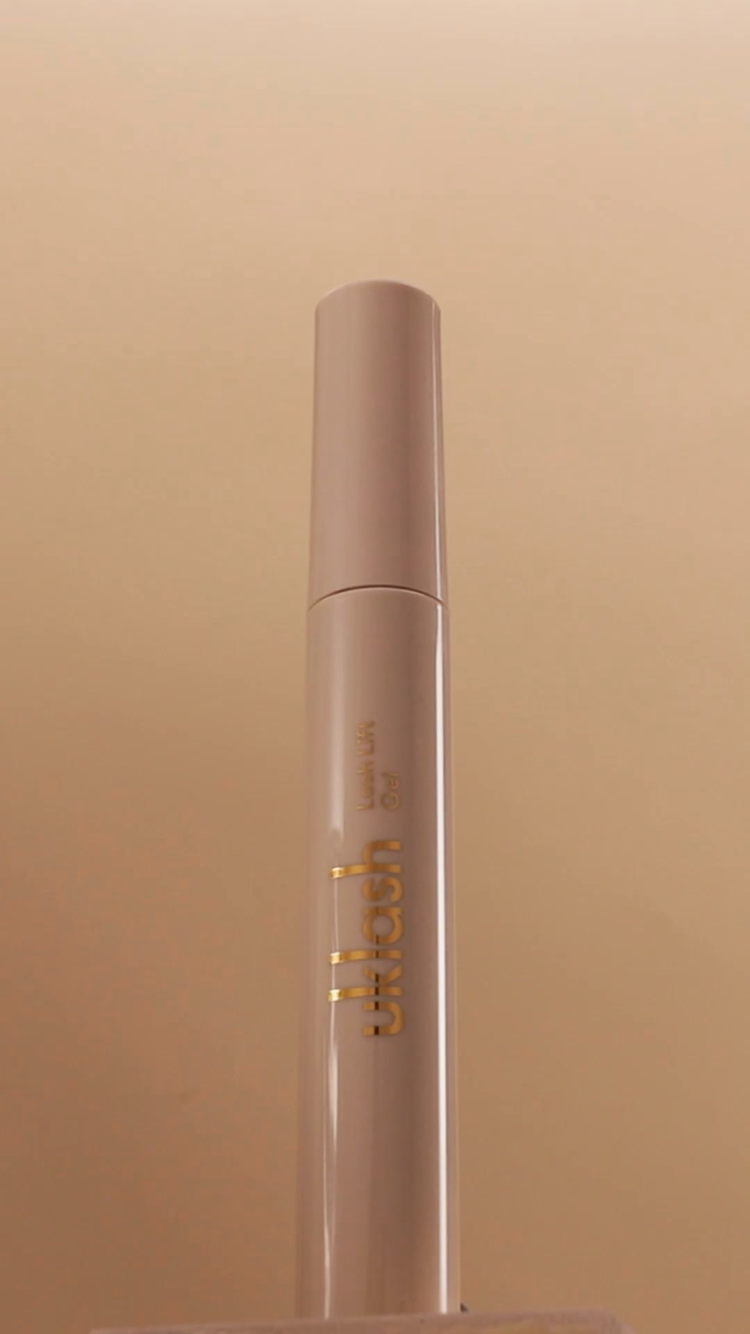 Uklash Facebook ad: NEW IN: Lash Lift Gel