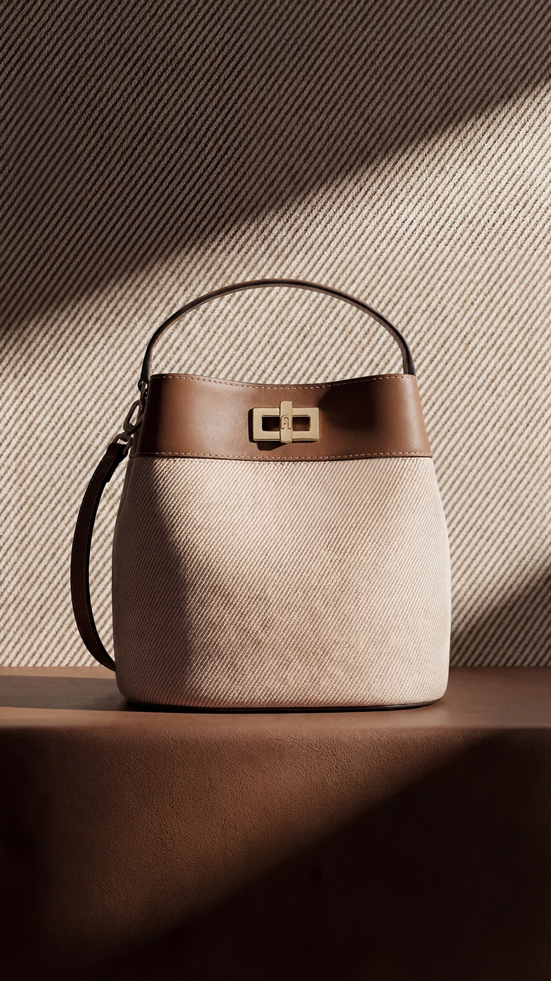 Furla Facebook ad