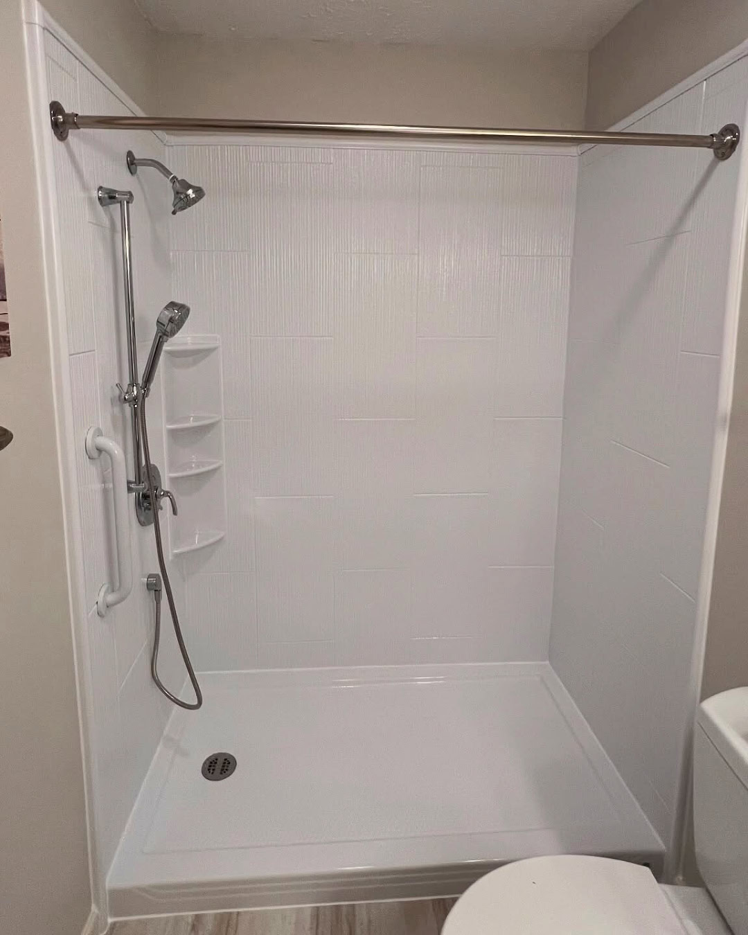 Bath Fitter of NY and NJ Facebook ad: NEW YORK: Get $500 Off a 1-Day Bath Remodel