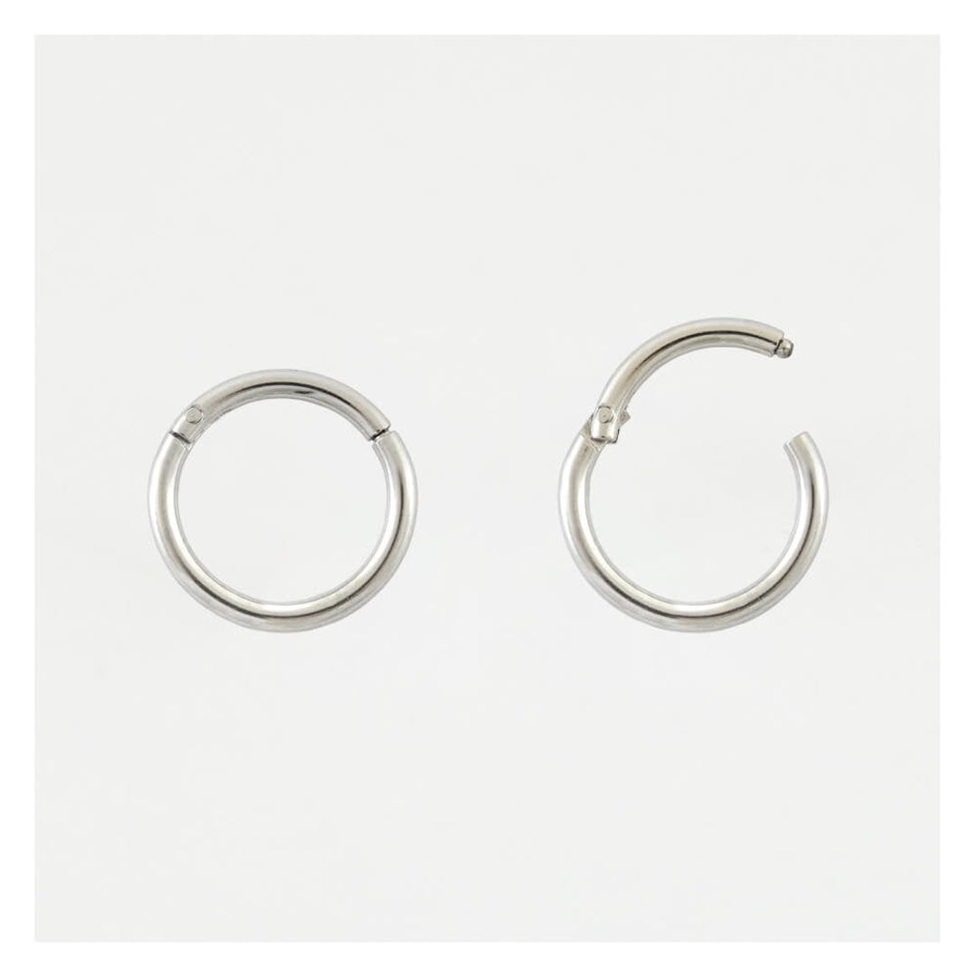 London Loves Body Jewellery Facebook ad: U.k based high quality body jewellery