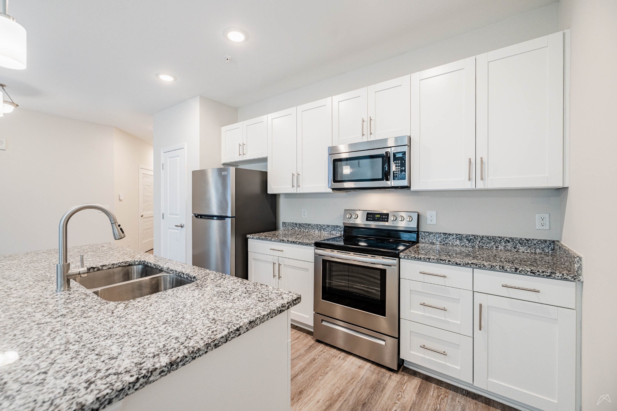 Grand Oaks Apartments Facebook ad from Jul 30, 2026