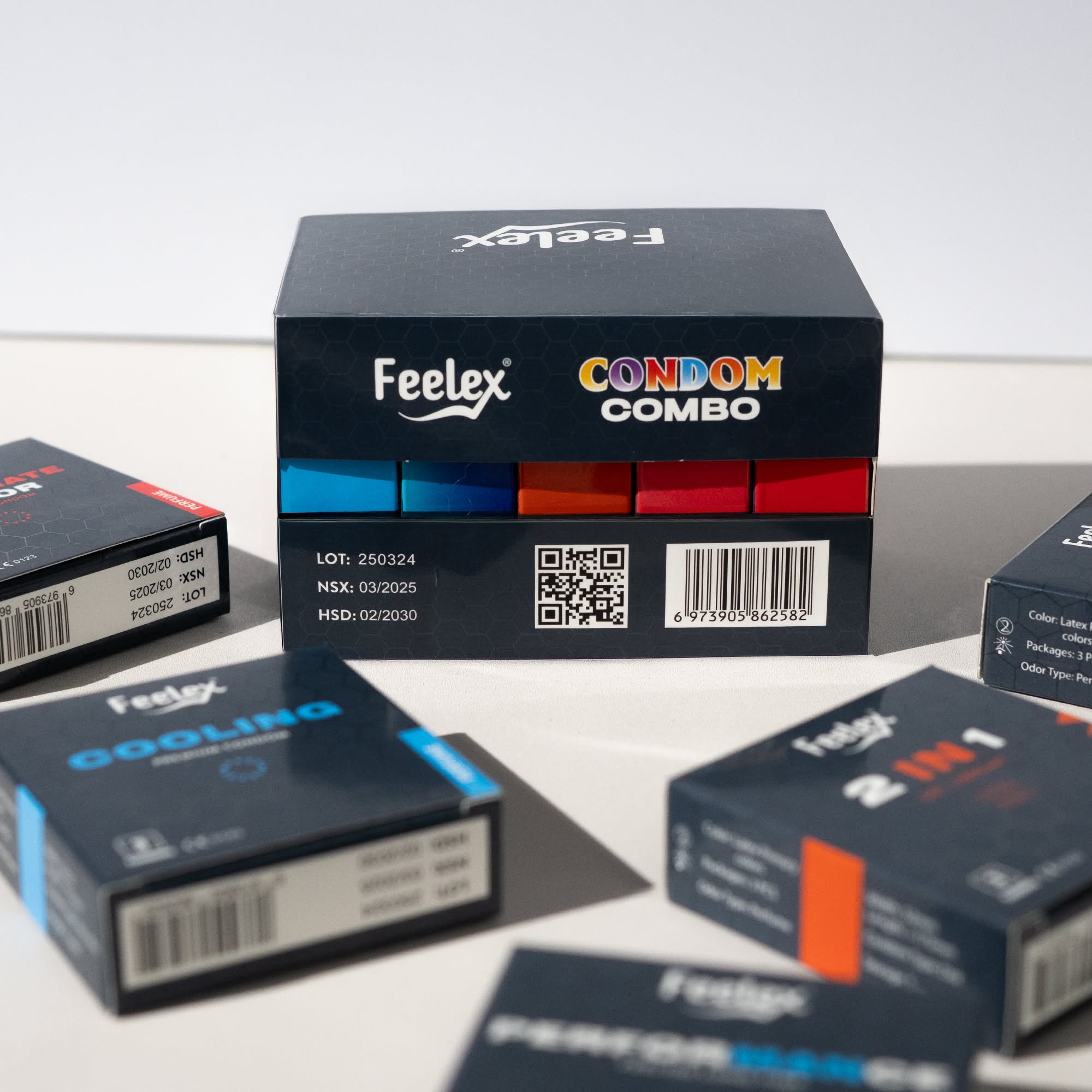Feelex Facebook ad: ƯU ĐÃI GIẢM GIÁ LÊN ĐẾN 30%