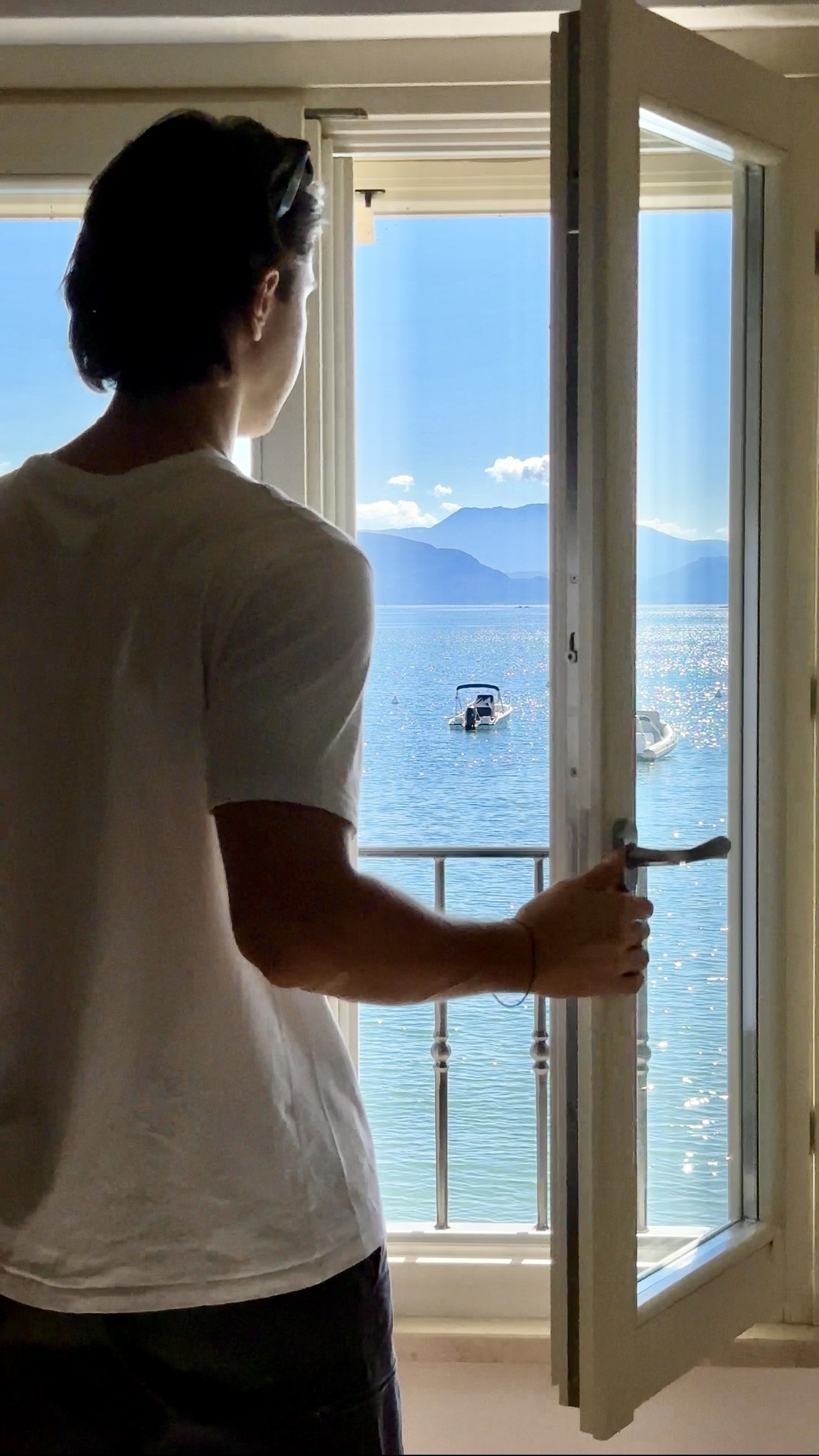 Onda Blu Resort Facebook ad: What truly makes you feel good?