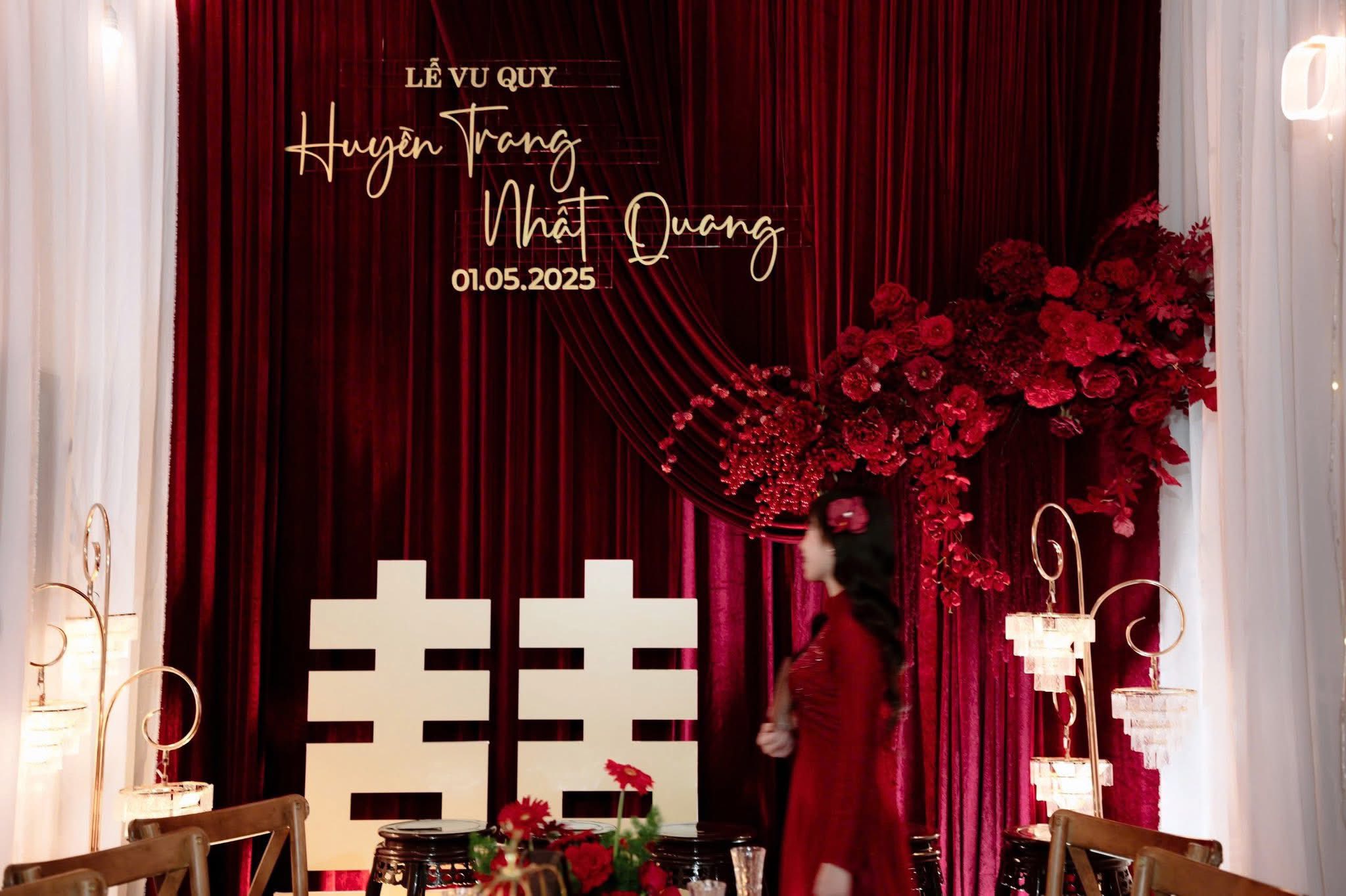 DIรN Wedding Decor Baฤแปn Facebook ad: ๐จ๐๐ ๐๐ฬฬ ๐๐ฬ๐ ๐๐ฬฬ๐ ๐๐๐ฬฬ๐๐ ๐๐๐