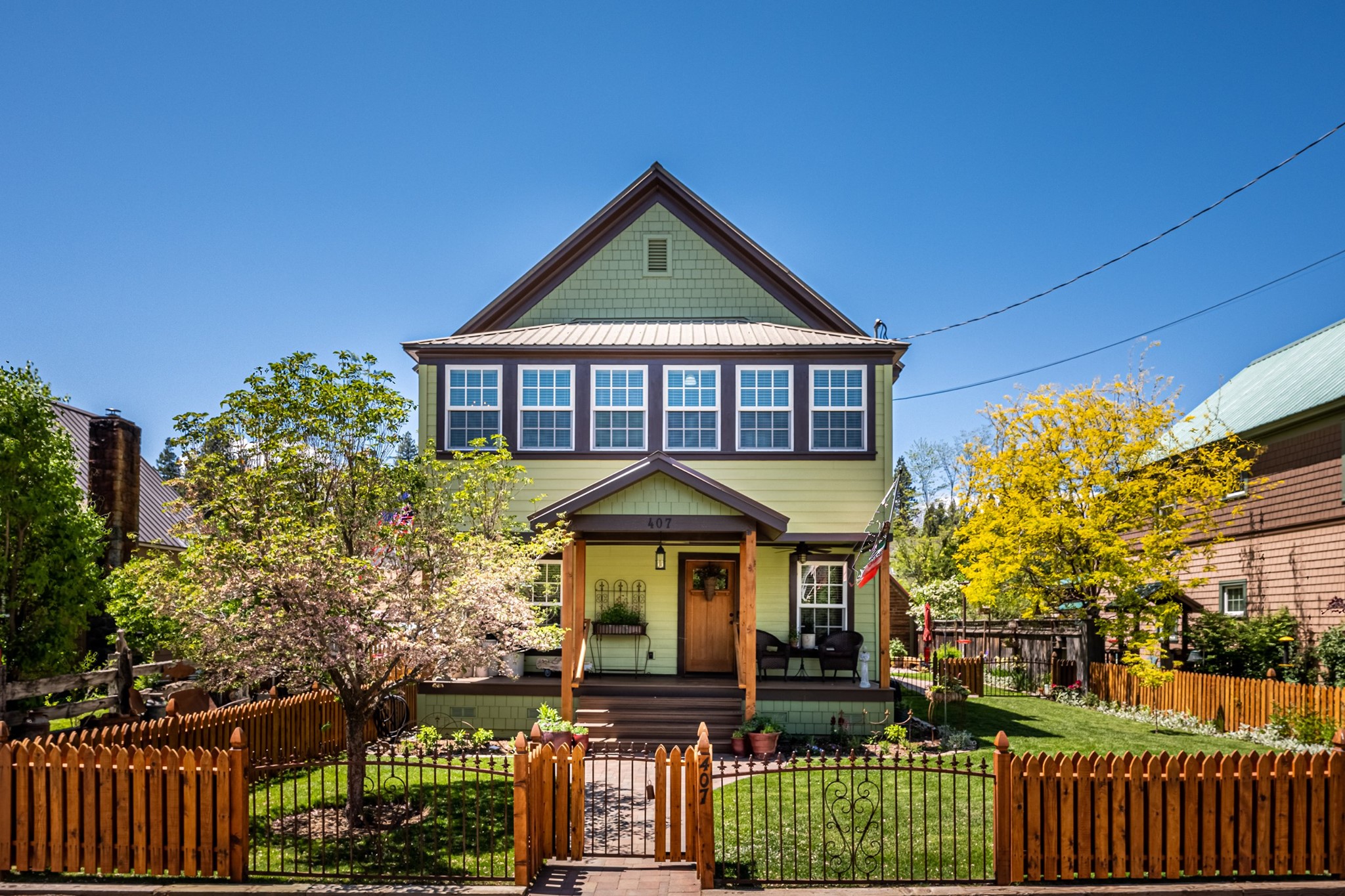 McCloud Realty Facebook ad: Welcome to 407 Quincy Ave, McCloud, California.