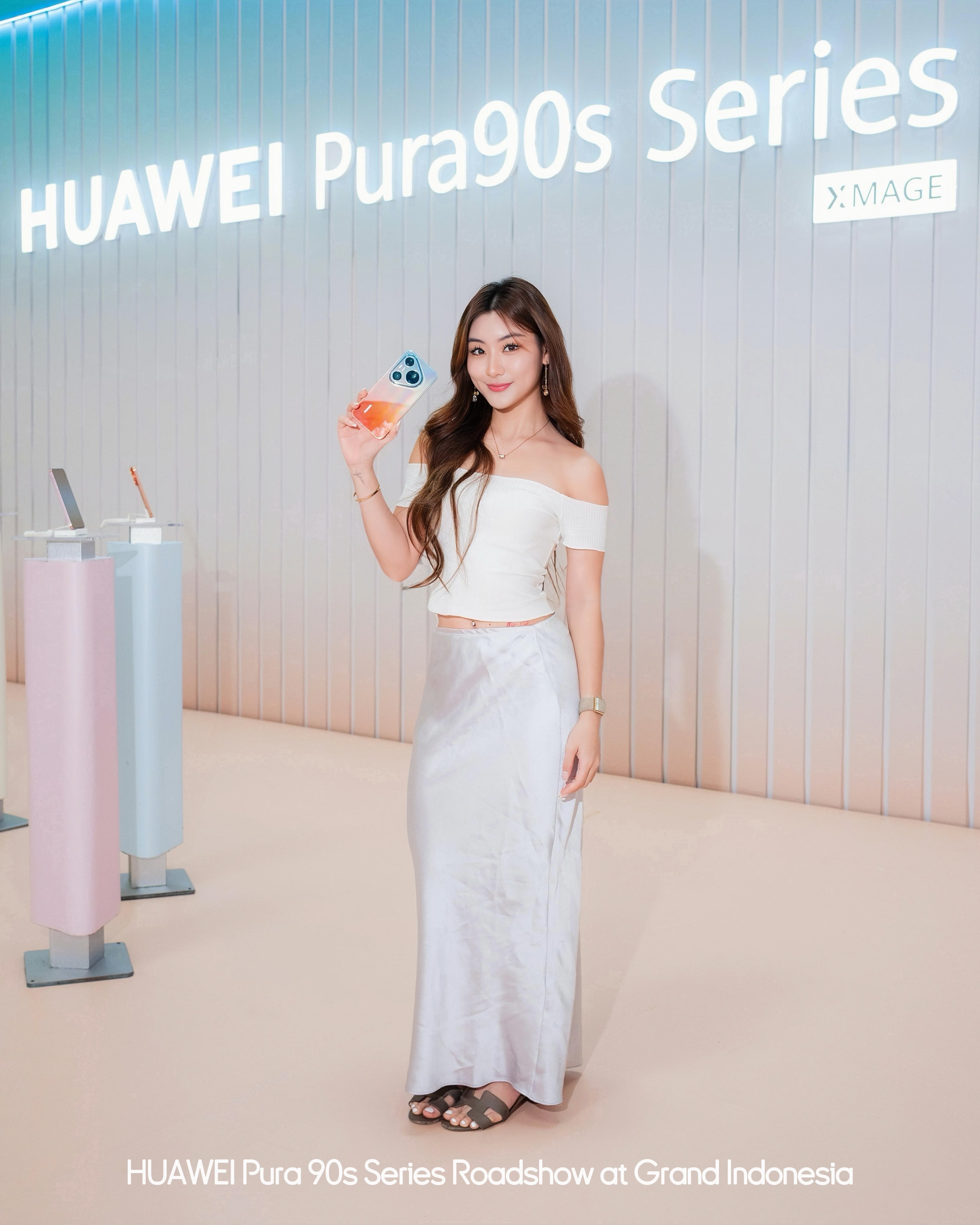 Huawei Mobile Facebook ad