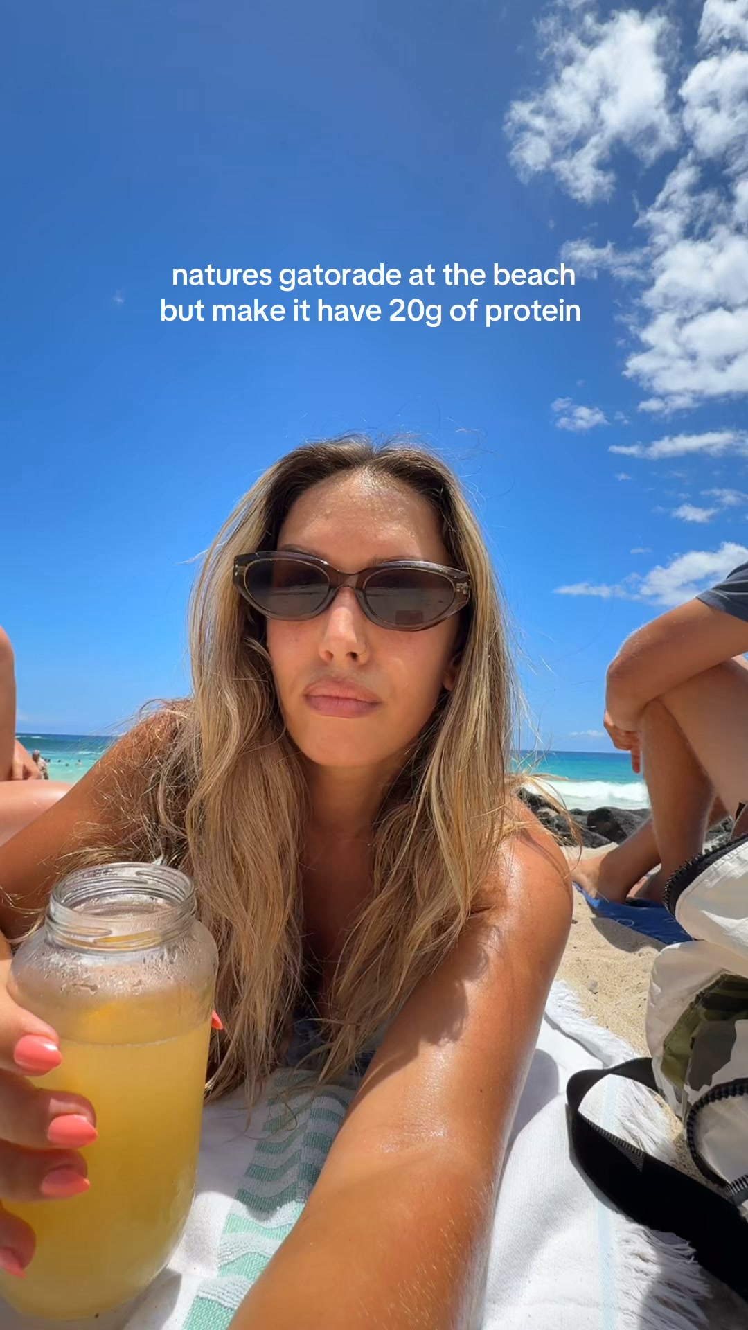 Nutra Naturals Facebook ad: Protein that loves you back