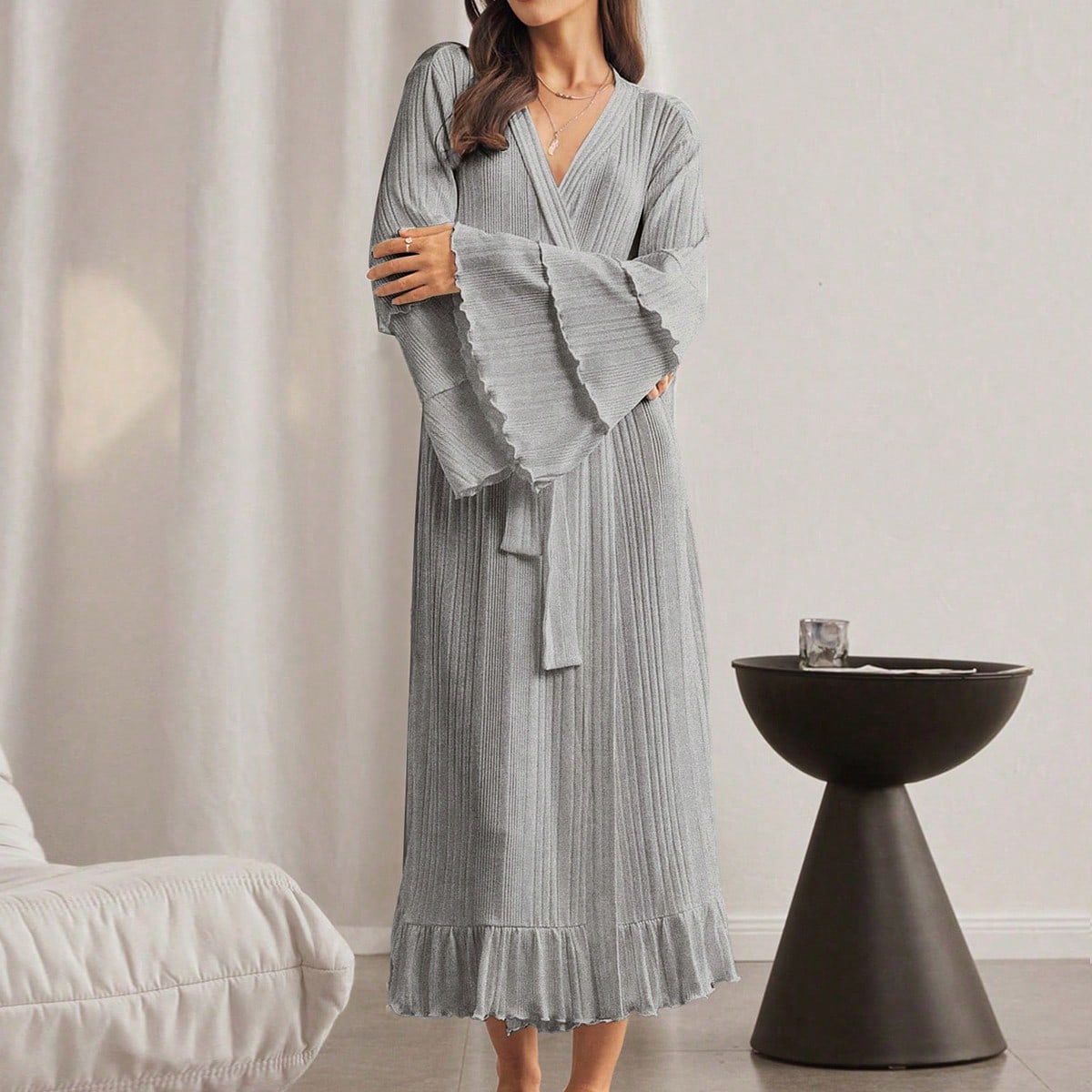 SHEIN Arabic Facebook ad: استرخِ بأناقة مع قطع ملابس الاسترخاء الناعمة والقابلة…