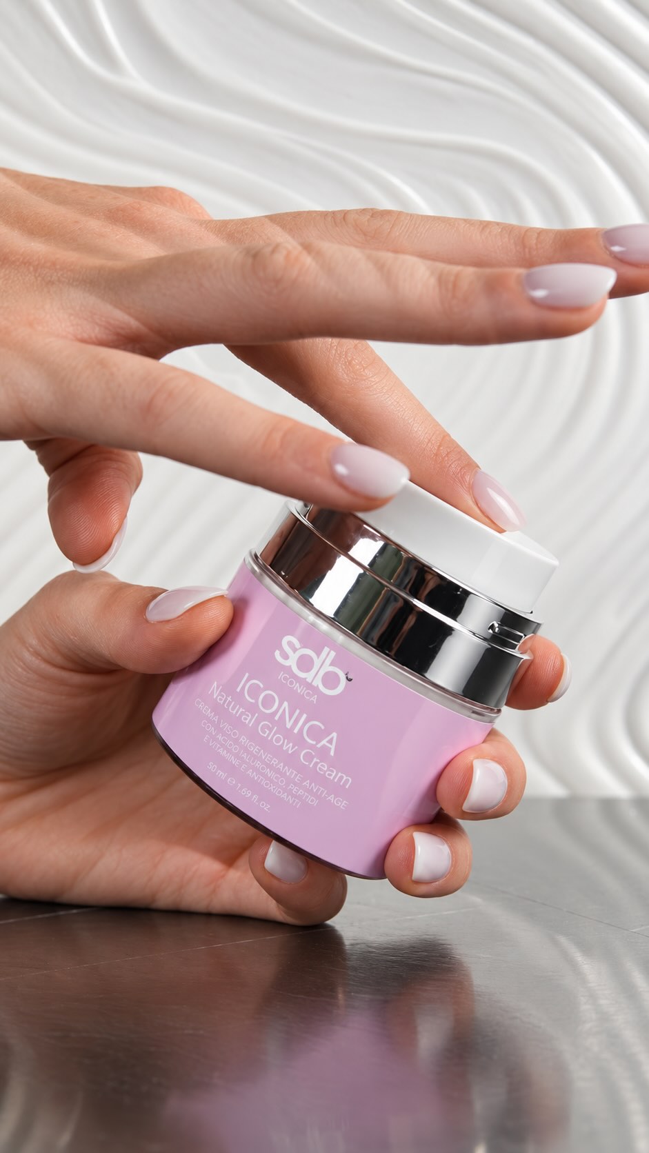 Sdb Concept Store Facebook ad: Idratazione ed Effetto Anti-Age