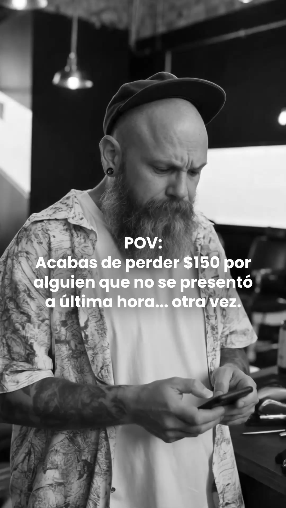 Booksy Facebook ad: Prueba Booksy GRATIS por 14 días.