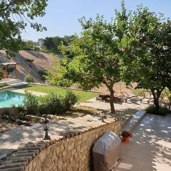Vrbo Facebook ad