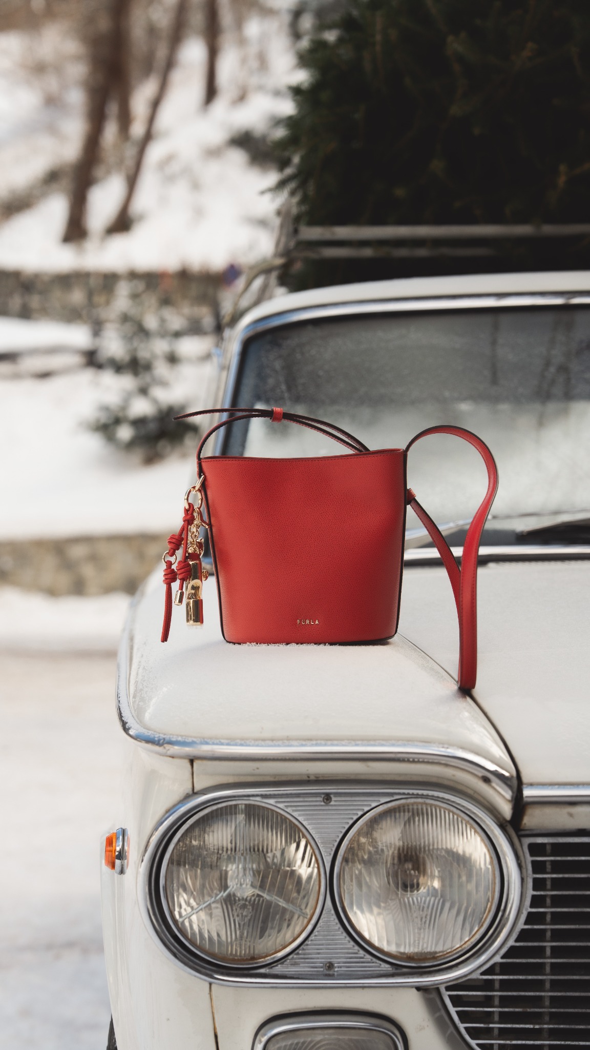 Furla Facebook ad