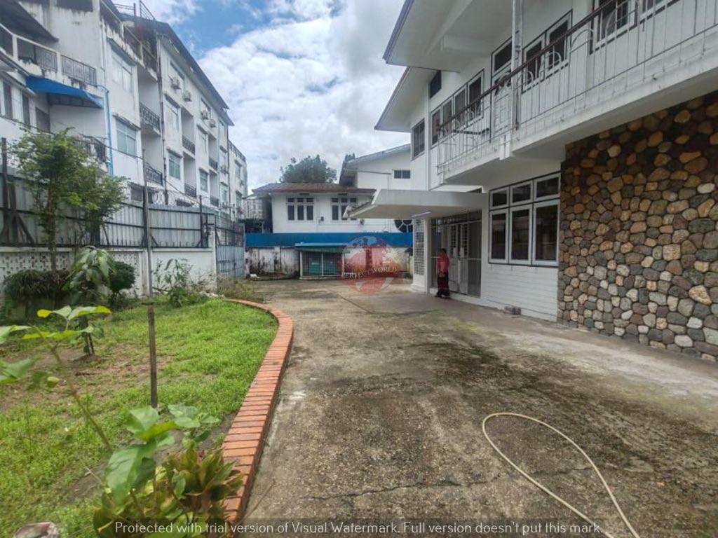 Perfect World Real Estate Agency Facebook ad: 09440998830 (hot line)