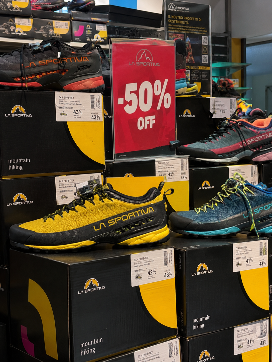 La Sportivas-Super Fan Facebook ad: SALDI DI STAGIONE | Offerte estive La Sportiva