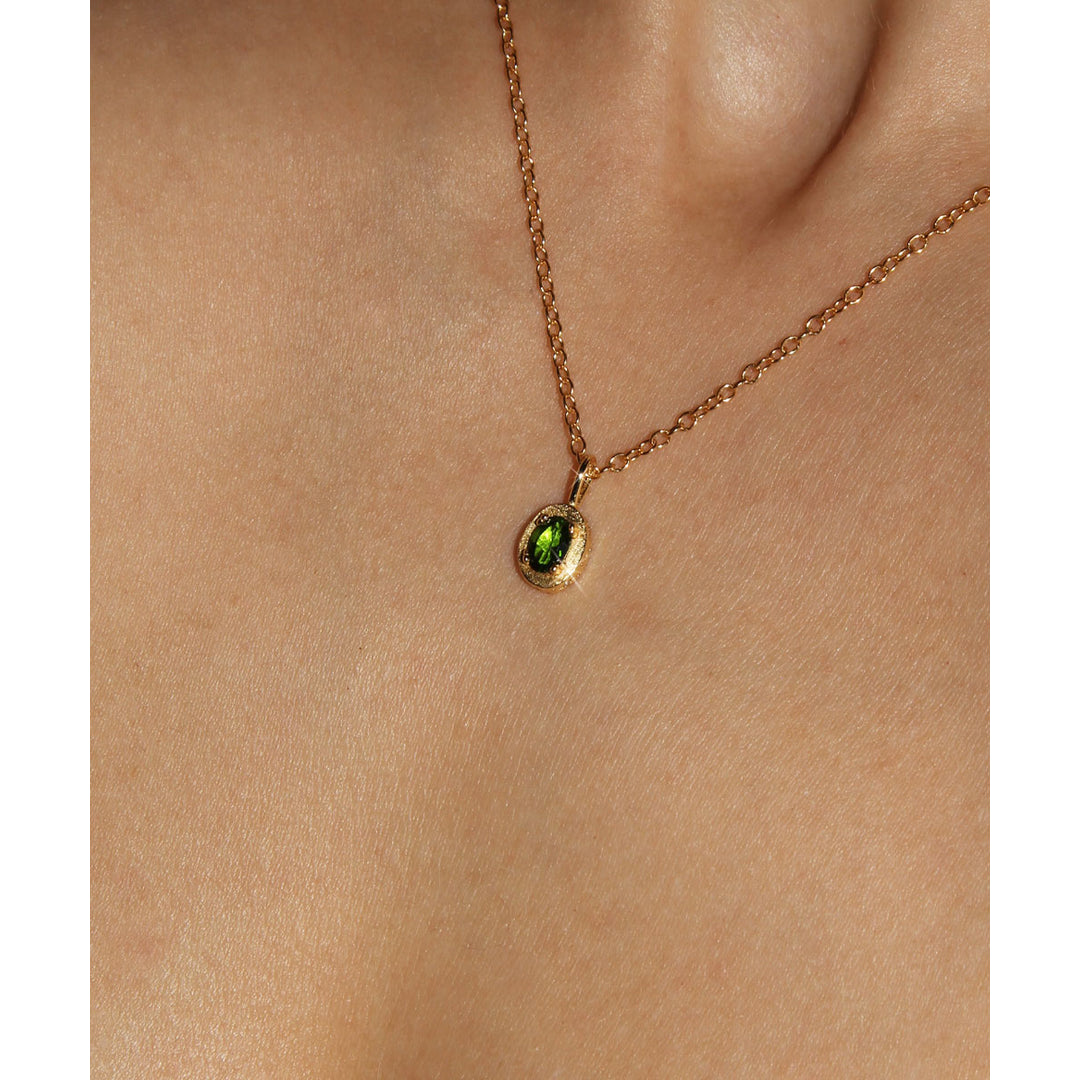 Maison de Femmes Facebook ad: The MOST MEANINGFUL gift is something that says…