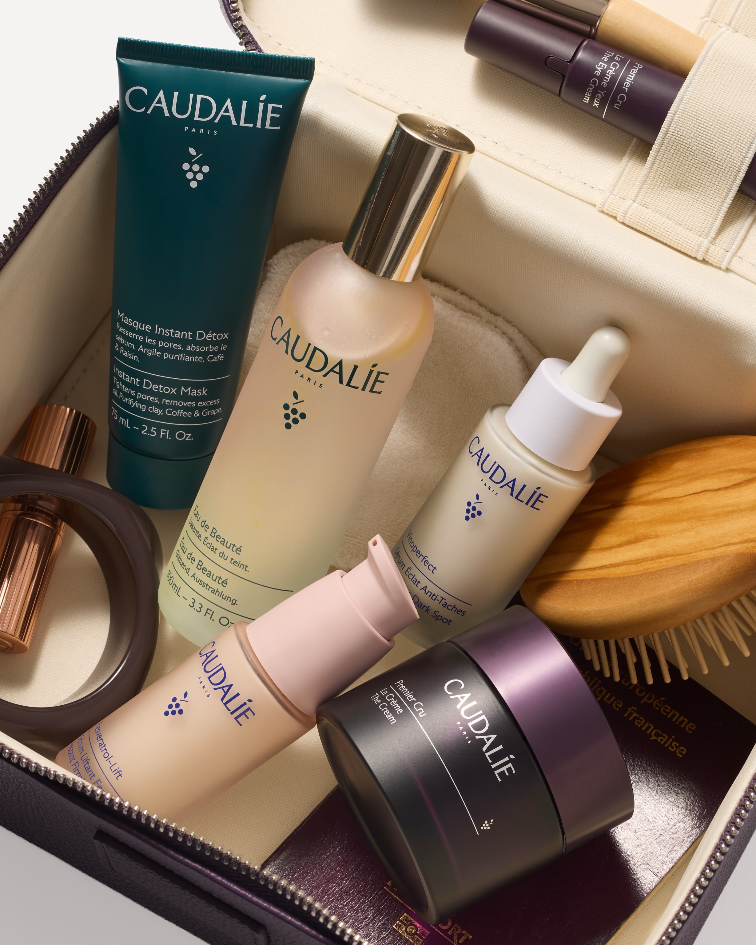 Caudalie Facebook ad: GLOW ESSENTIAL GIVEAWAY