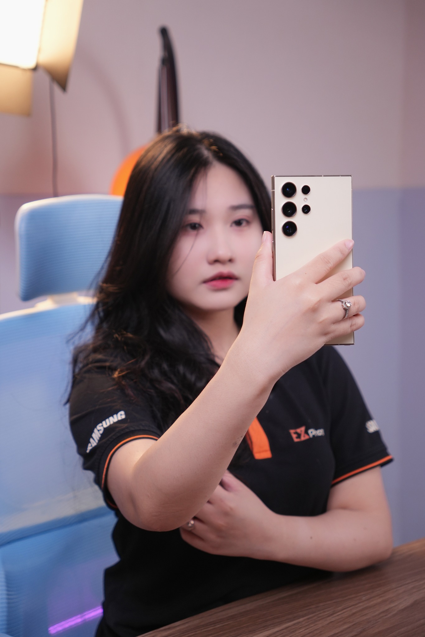 EZphone Bảo Lộc Facebook ad: CHỐT MÁY LIỀN TAY, NGẬP TRÀN QUÀ TẶNG