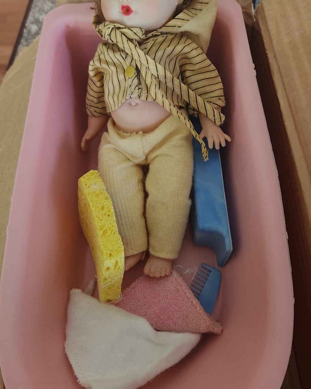 Julie Maczynski Ruffer Facebook ad: Vintage doll with bathtub