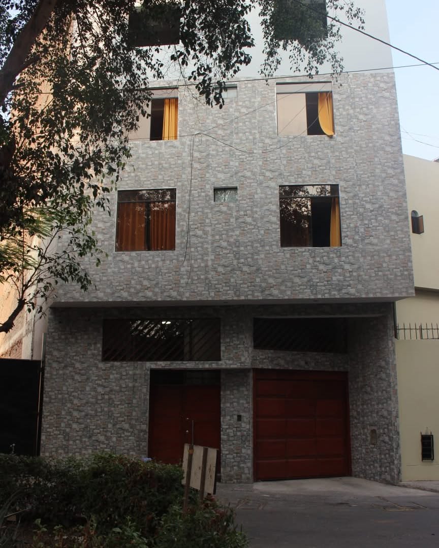Jose Andres Chuman Huaman Facebook ad: 1 habitación 1 baño Departamento/condominio