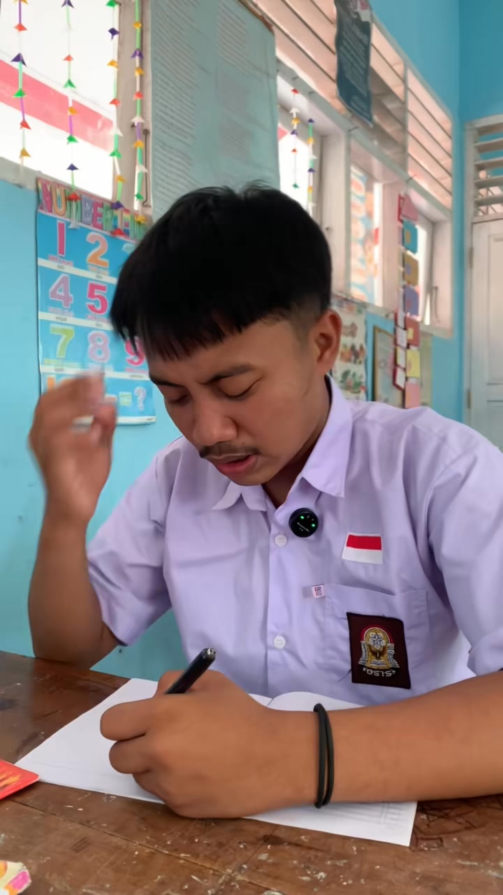 Gauth Facebook ad: Lulus Ujian Gratis