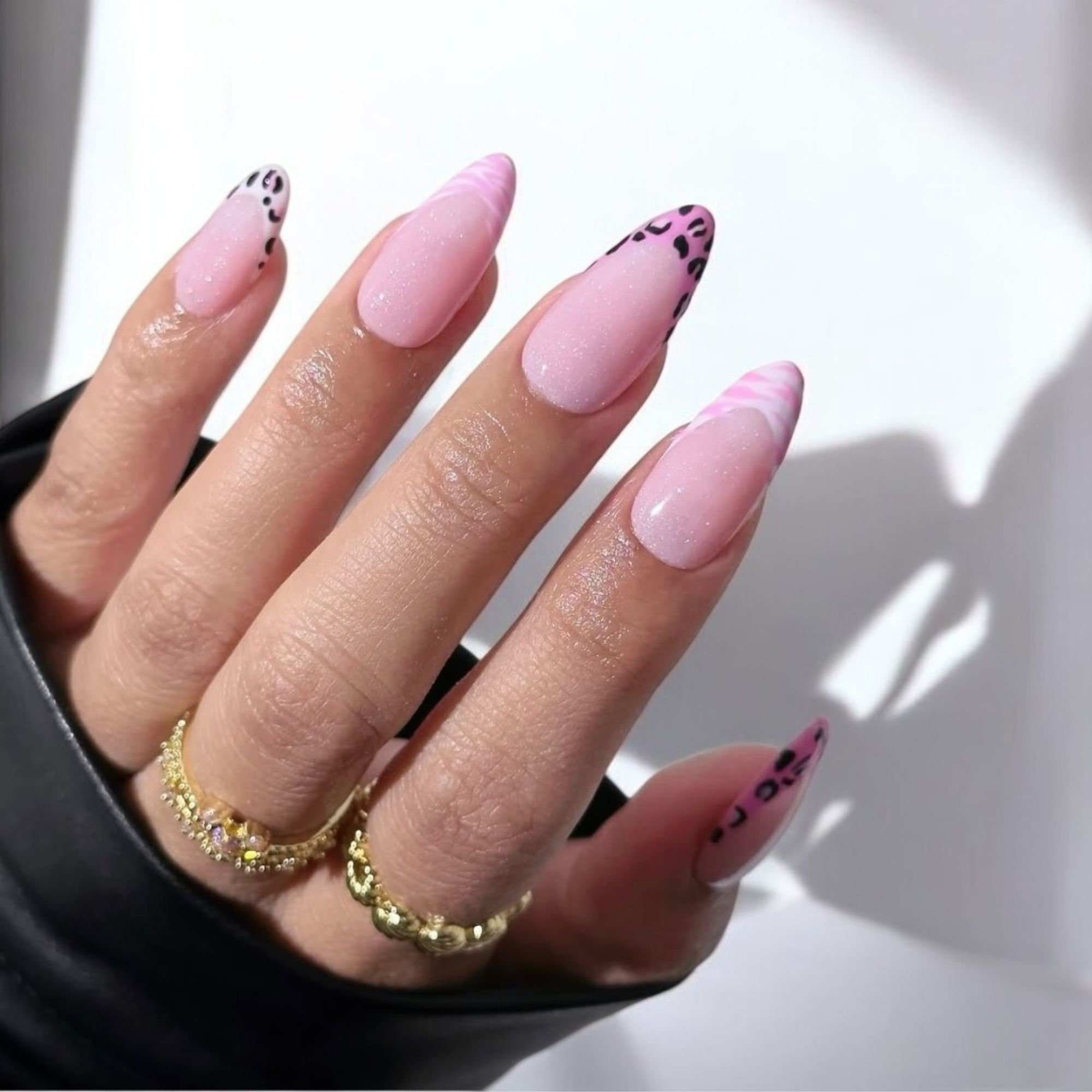 Feminity Nails & Lashes - Lausanne Facebook ad