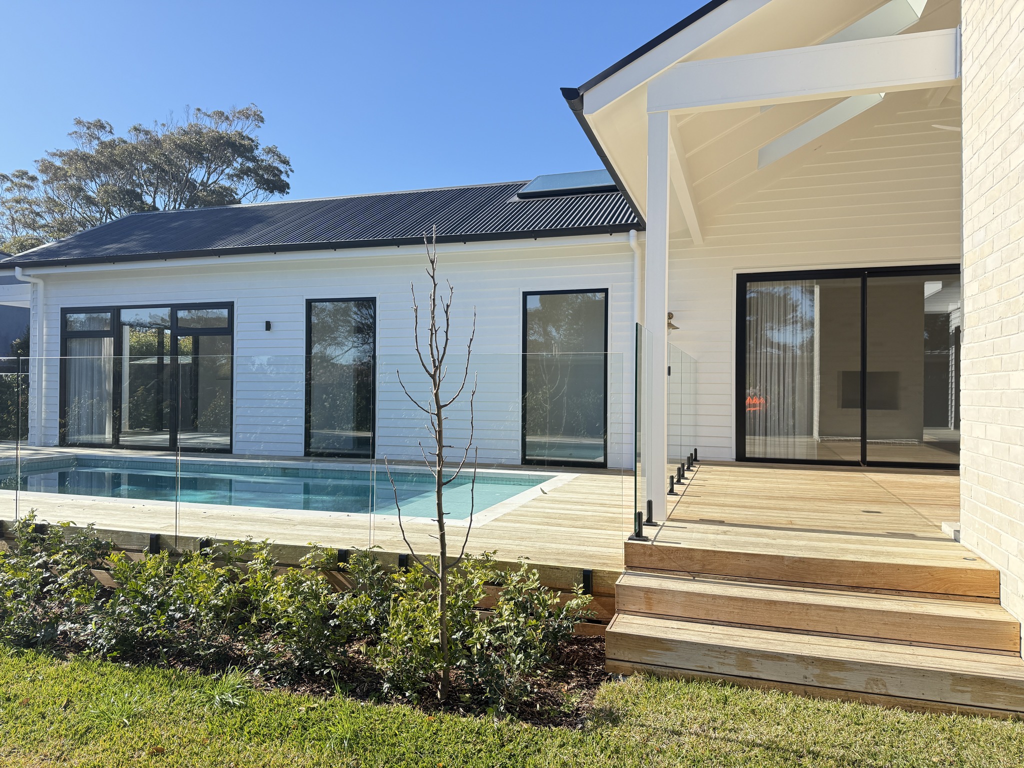 AMJ Double Glazed Windows-Kimber Facebook ad: AMJ double glazed aluminum windows and doors jobsite…