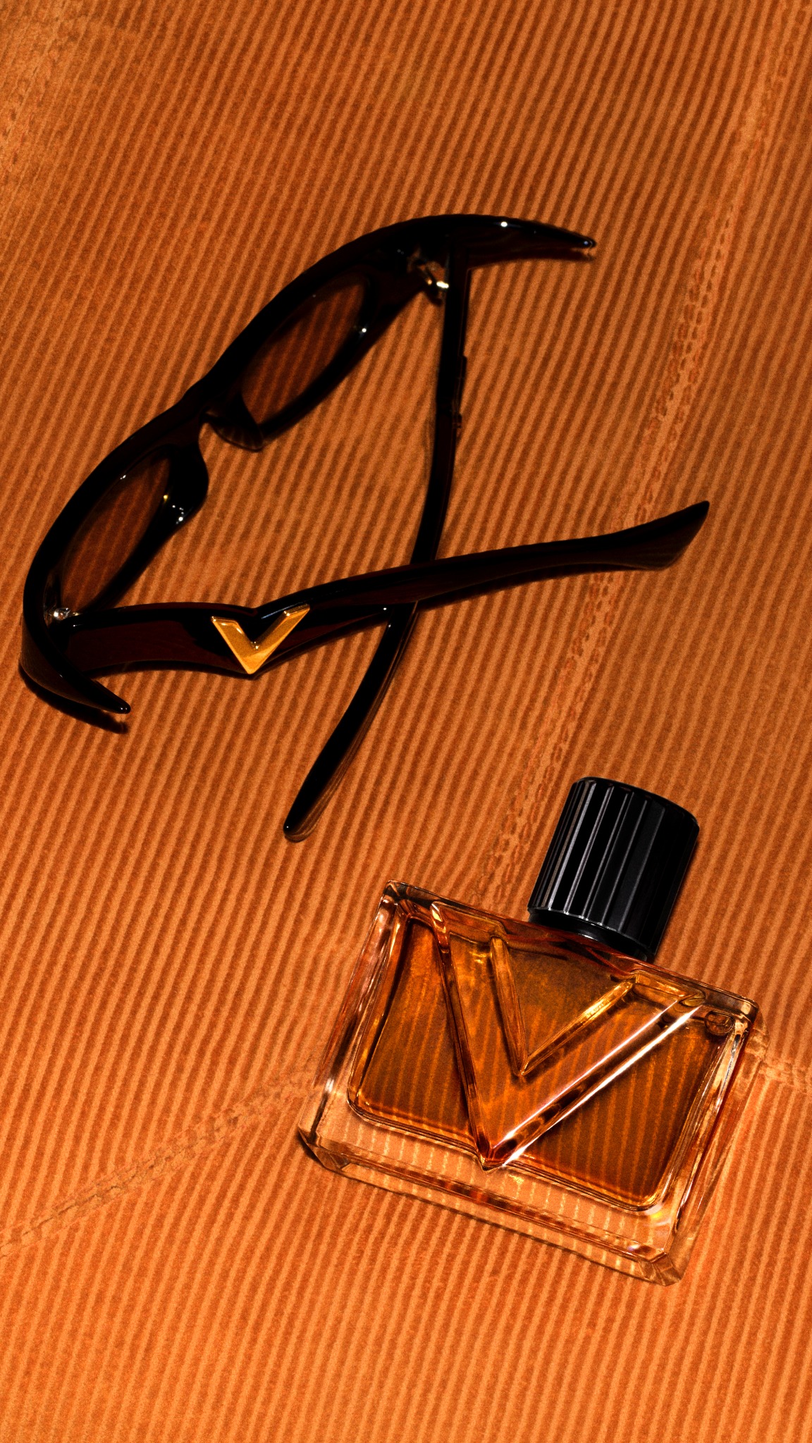 Valentino Beauty Facebook ad: Entdecke Vendetta