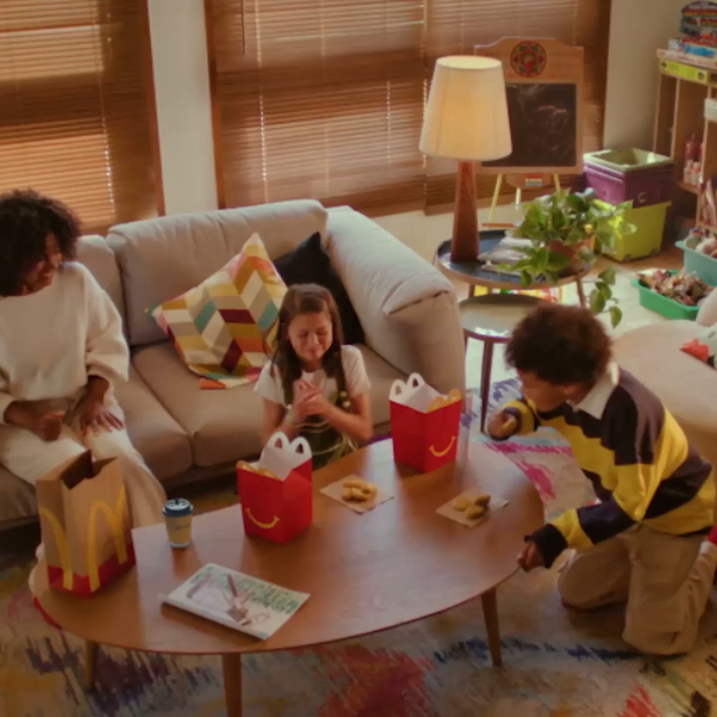 McDonald's Facebook ad: Dale Crocs a tu Cajita