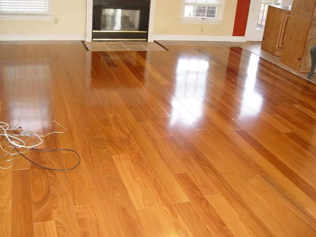 Parquet Design Facebook ad: Renueva y dale mantenimiento a tu piso con…