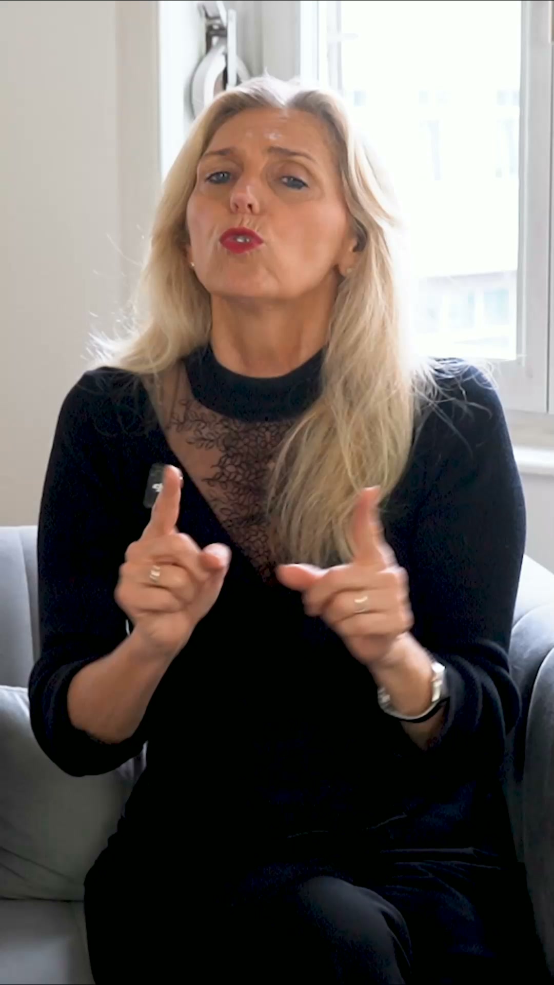 Susanne & Nicole Facebook ad: 10 Tage LIVE Coachingmarkt erobern. Starte hier…