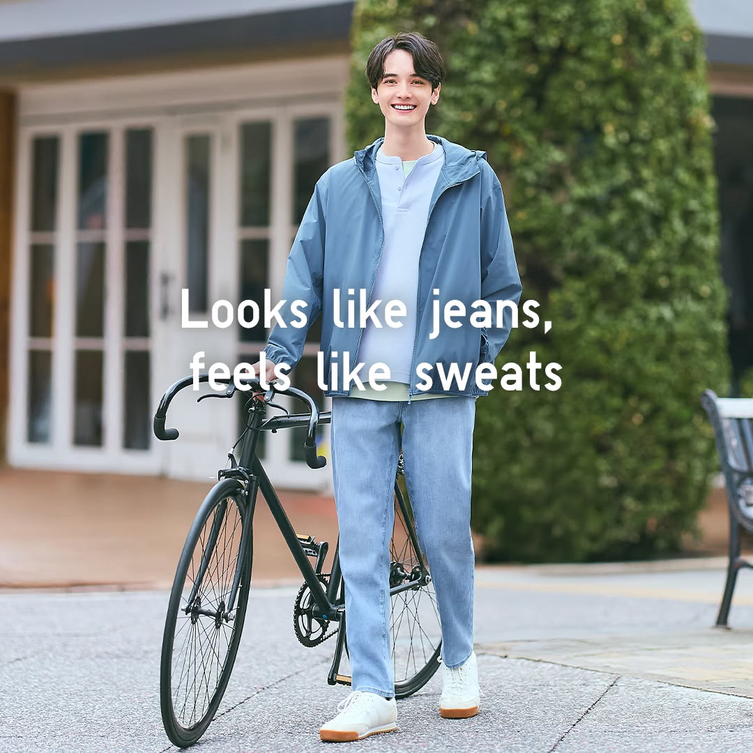 Uniqlo Singapore Facebook ad