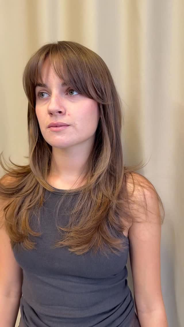 Por Facebook ad: Curtain bangs