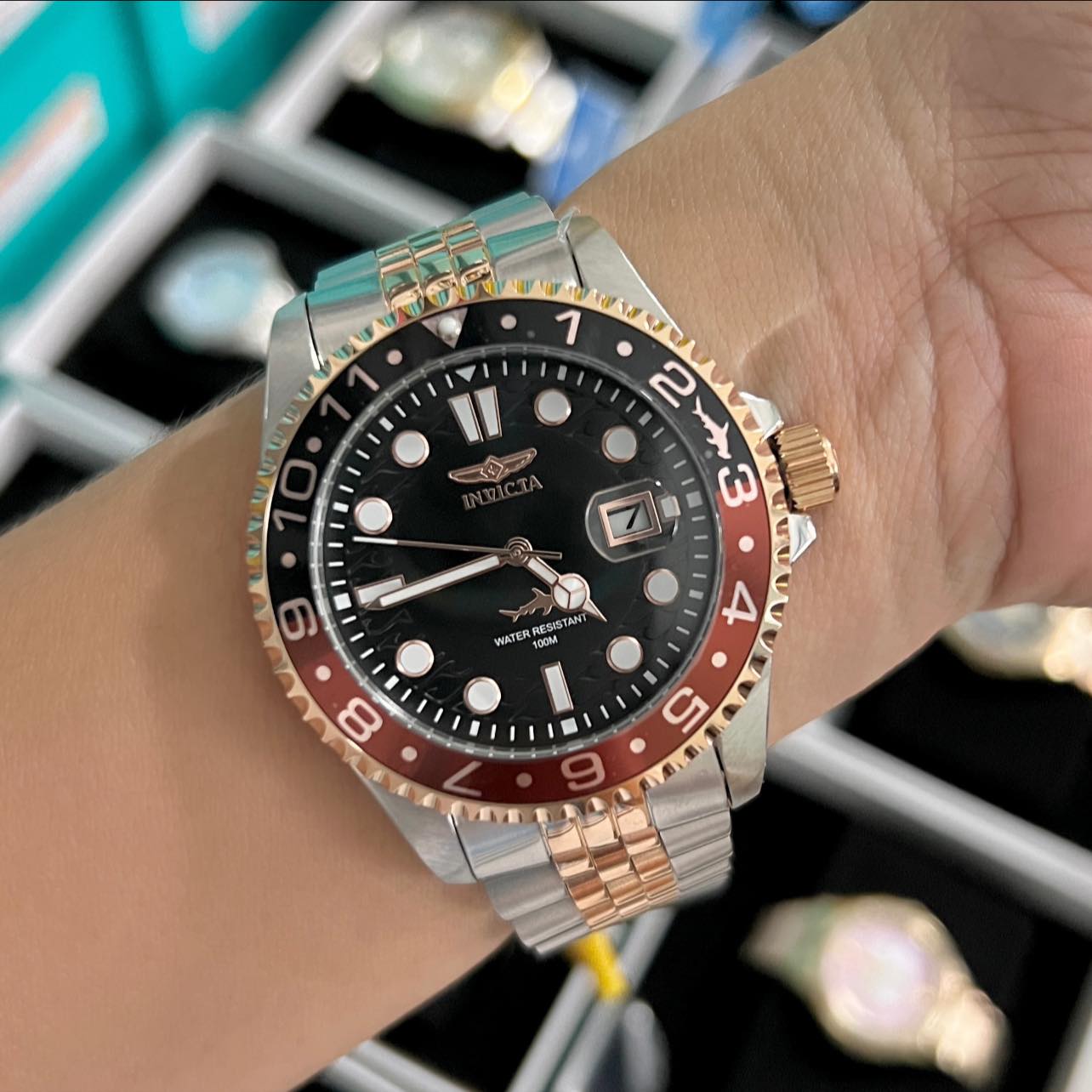 JC Watches & Accessories Facebook ad: It's time to treat yourself