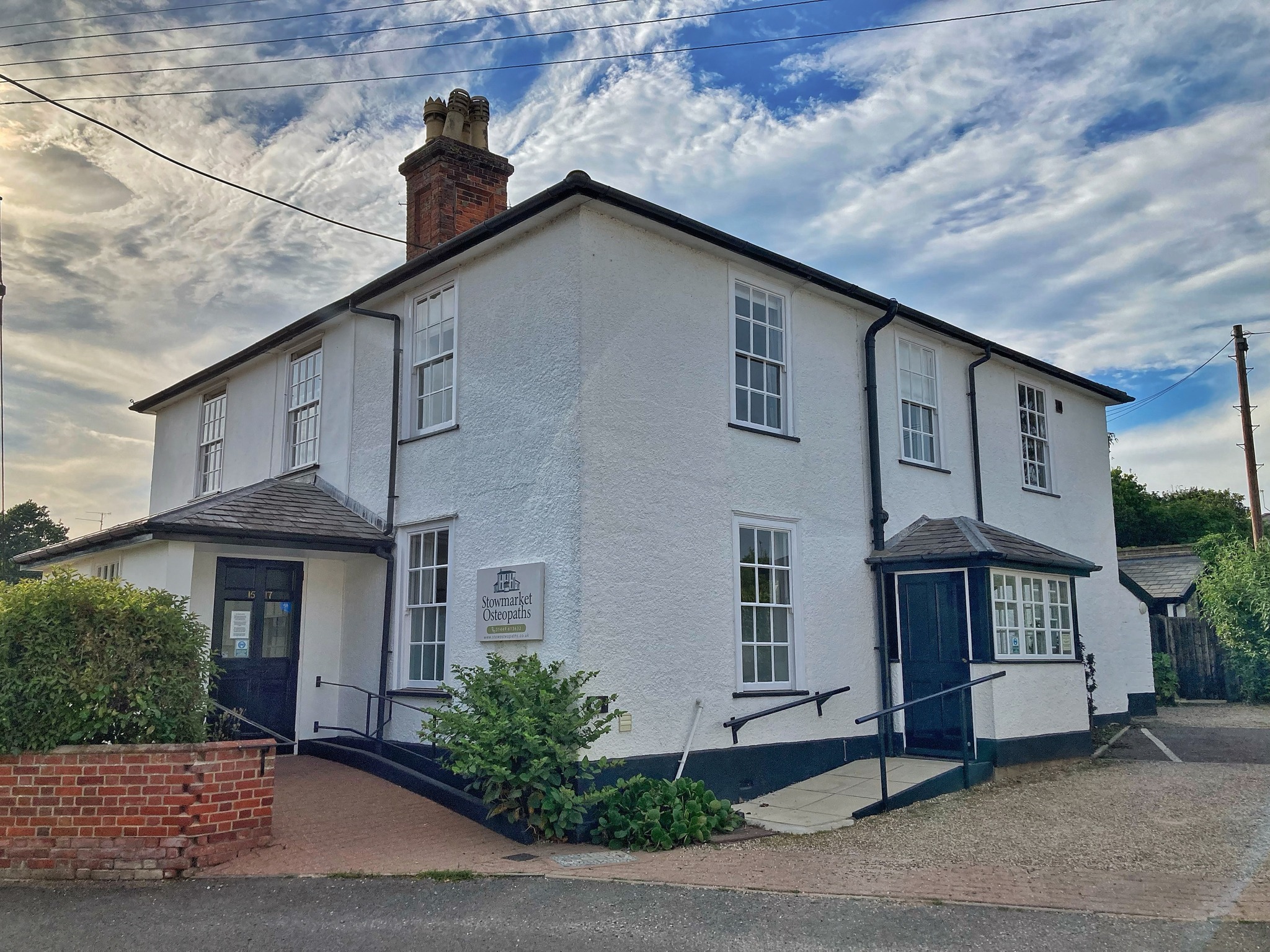 Stowmarket Osteopaths Facebook ad from Apr 14, 2025