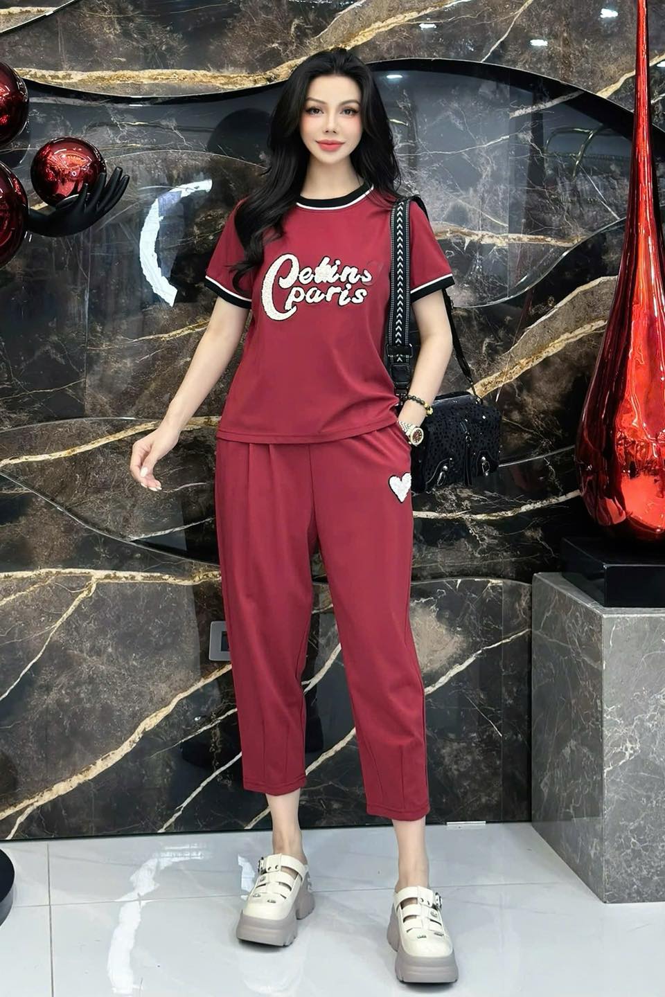 Lâm Phi Quỳnh Store Facebook ad: Phụ nữ giống như một bản nhạc