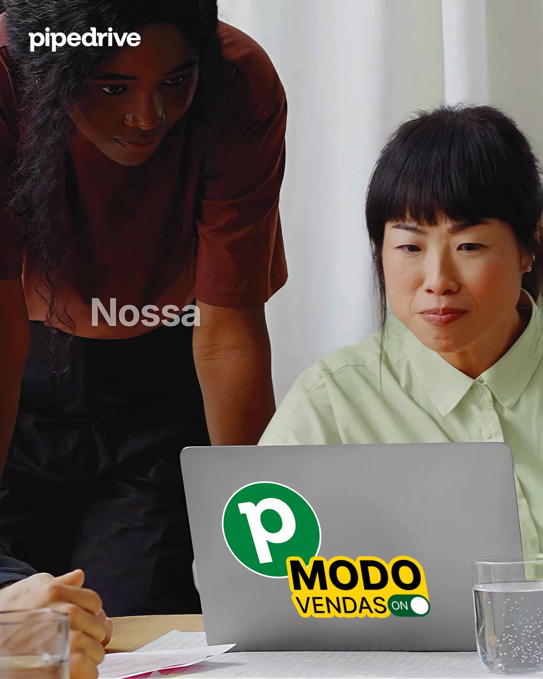 Pipedrive Facebook ad: Menos tarefas. Mais negócios.