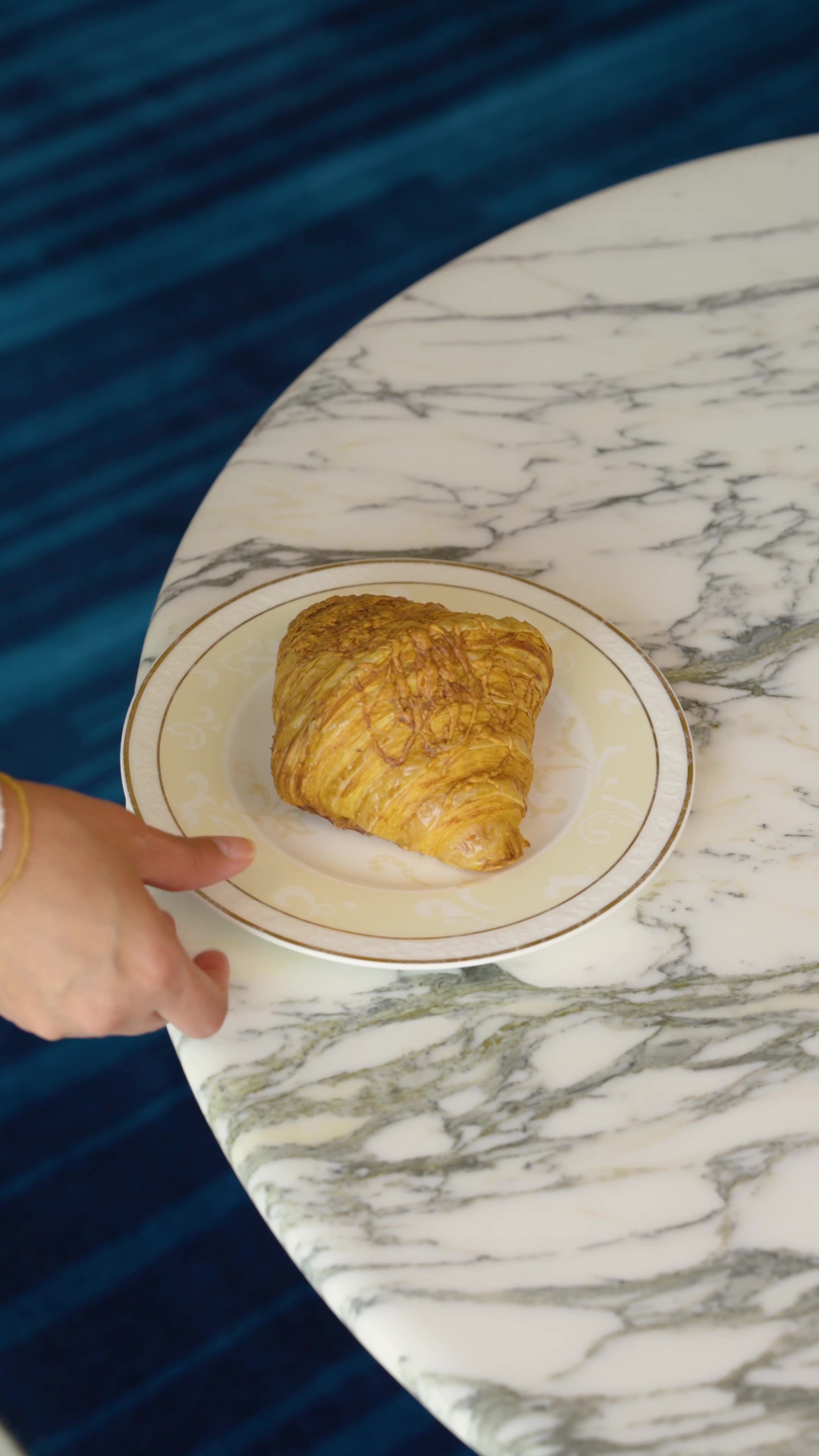 Rixos Marina Abu Dhabi Facebook ad: Afternoon Tea Experience