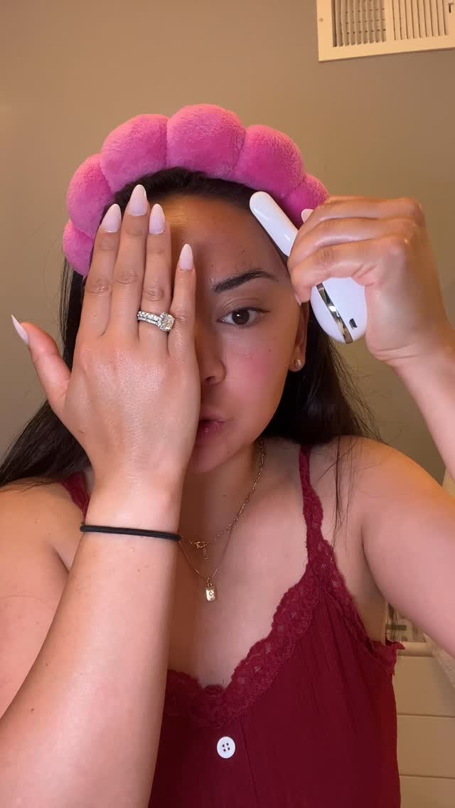 Soluna SKIN Facebook ad: don’t spend hundreds of dollars on a facial