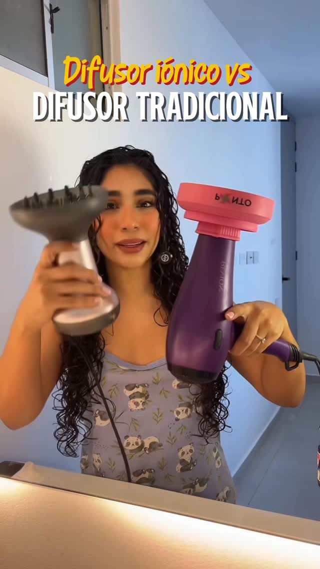 Ponto Hair Club Facebook ad: ¡Física aplicada al pelo rizado con nuestro difusor…