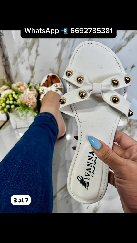 Zapateria Ivanna Facebook ad: Sandalias desde $99 mayoreo