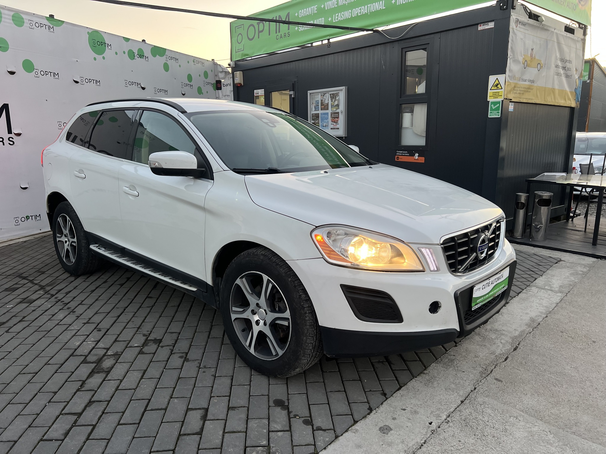Optim Cars - Vânzări și Închirieri Auto Facebook ad: VOLVO XC60 4×4 / PREȚ: 11.500€