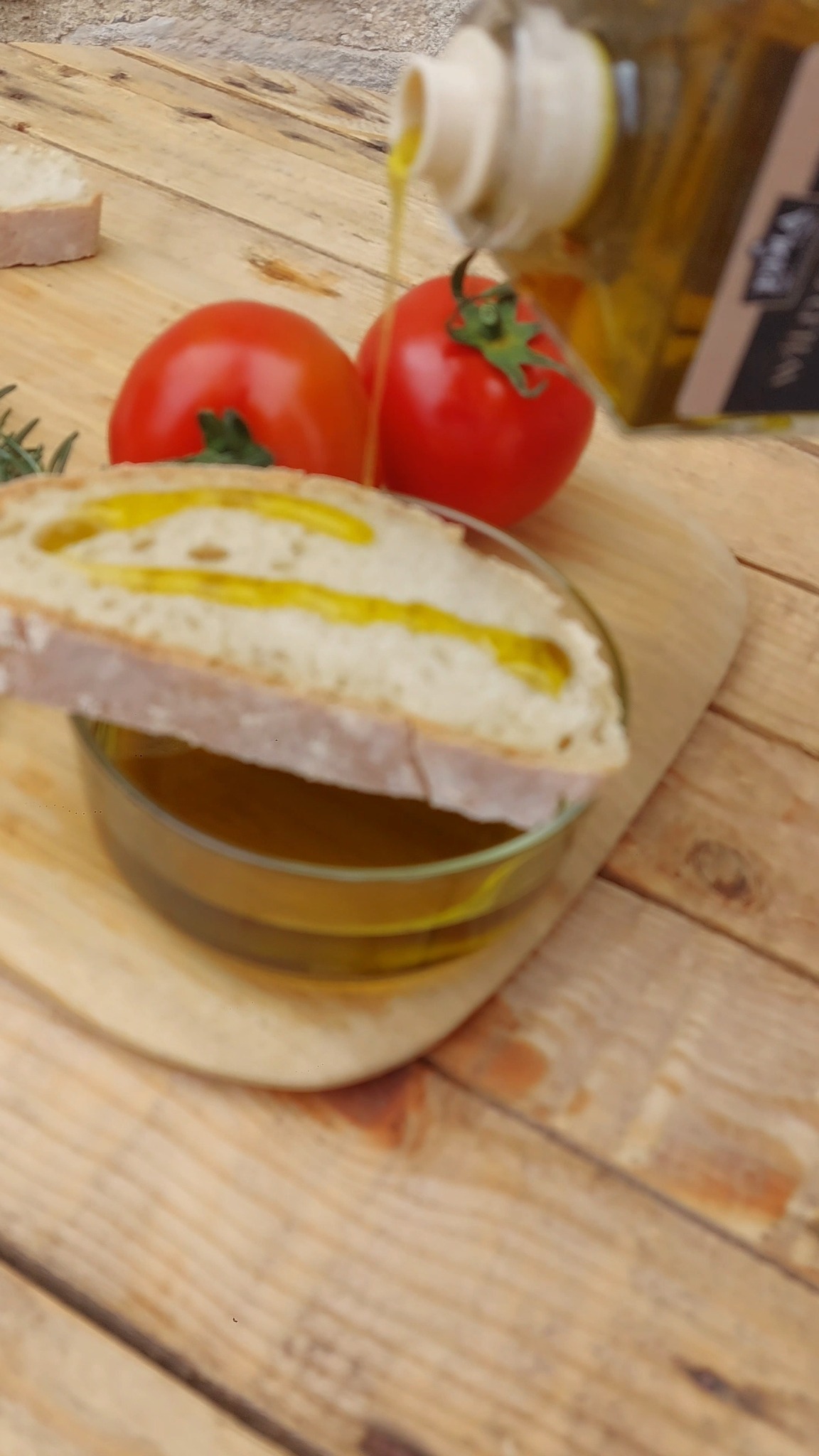 Edia Premium Olive Oil Facebook ad: Discover the Taste of Quality!