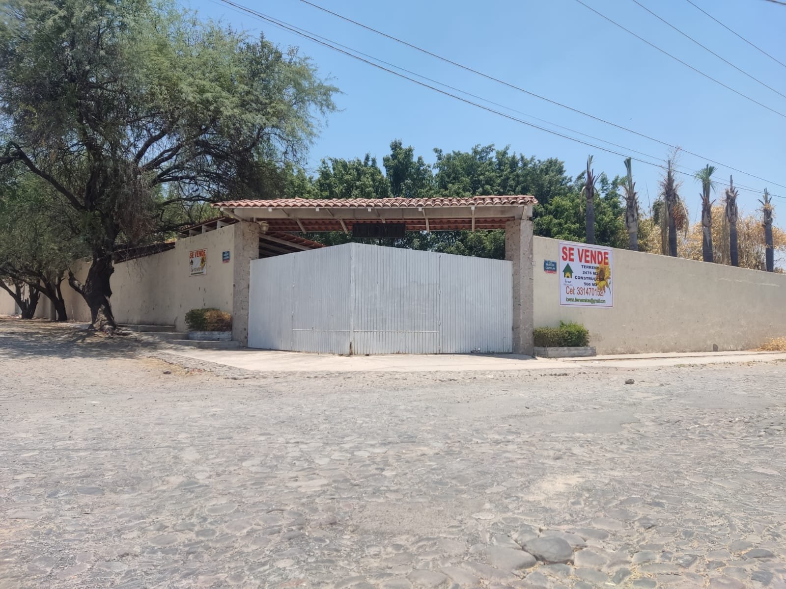 Lorena Sánchez Facebook ad: Terraza y casa de campo, preparación Bodega