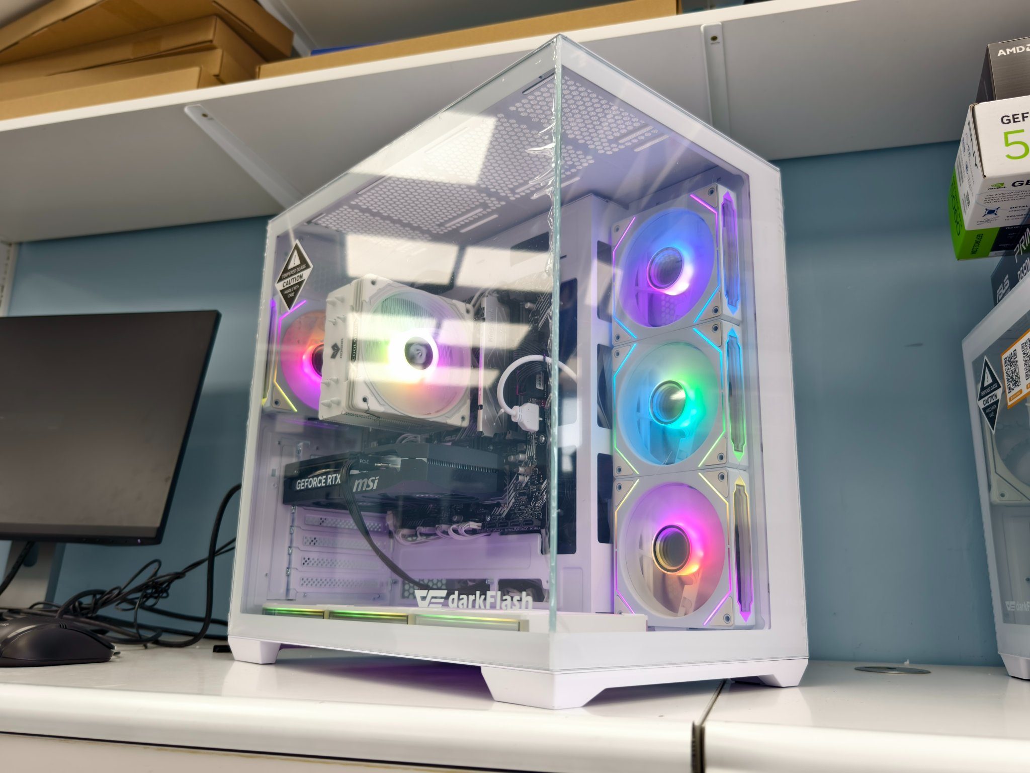 Lin Yufeng Facebook ad: White Gaming PC, RTX 5060 Ti 8GB / Ryzen 7 5700 / 1TB NVMe