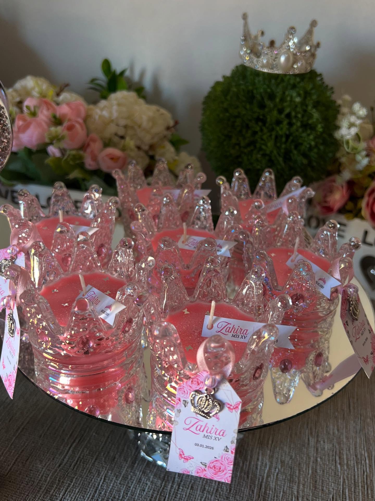 Home MyN Facebook ad: Coronitas personalizadas con vela