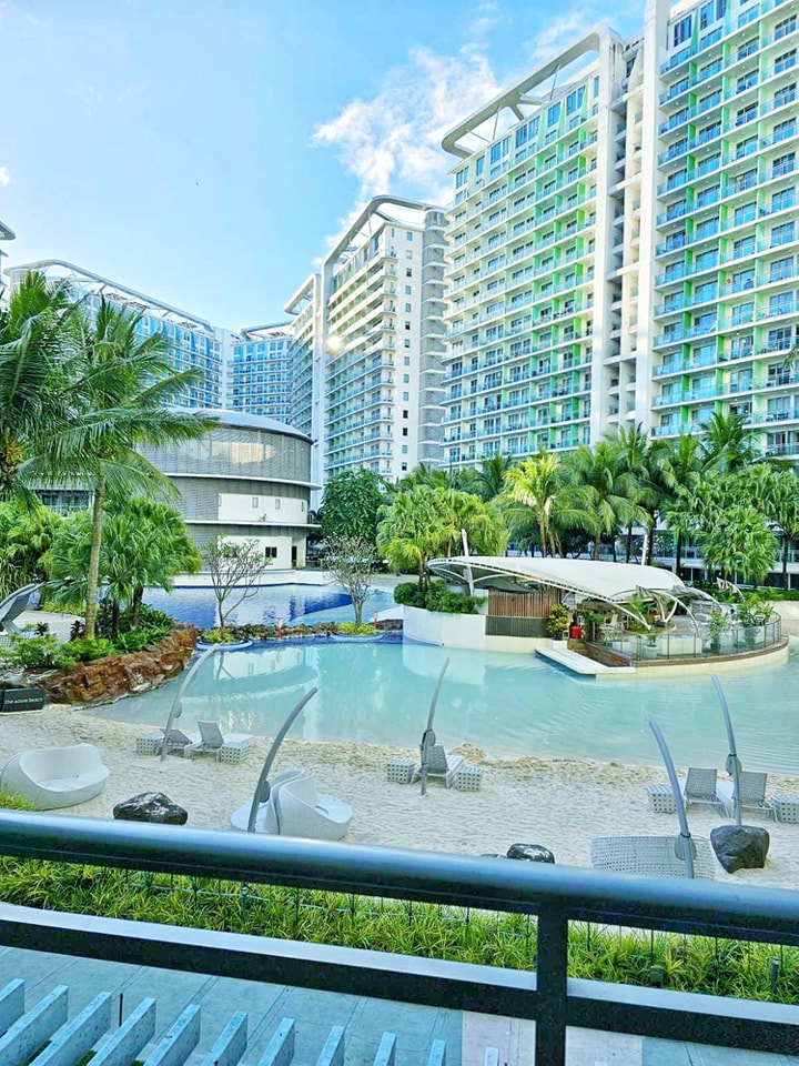 Cozy Spot Azure Staycation Facebook ad