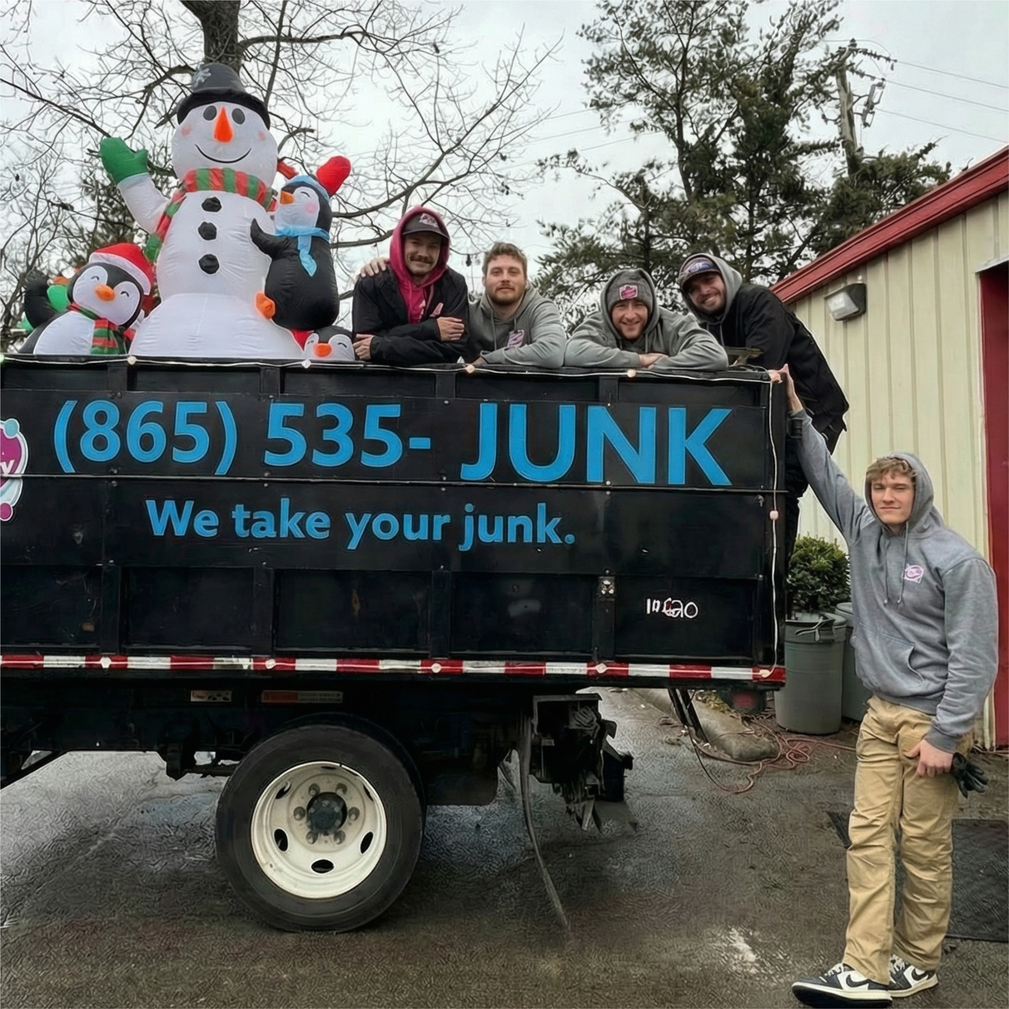 Junk Galaxy Facebook ad: Same-Day Junk Removal!