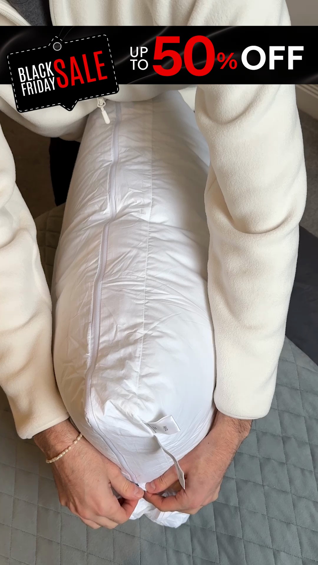 Aeyla Facebook ad: Up to 60% OFF on Award-Winning Pillows